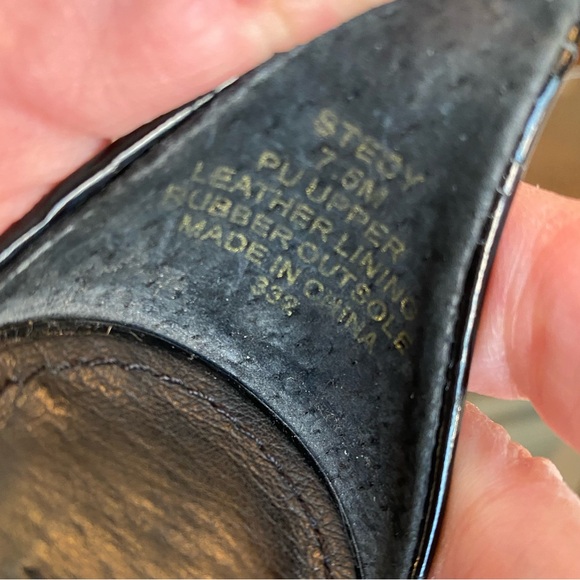 Steve Madden Womens Stecy  Black Patent Leather Heeled Shoes 
Size 7.5 M - Picture 9 of 9